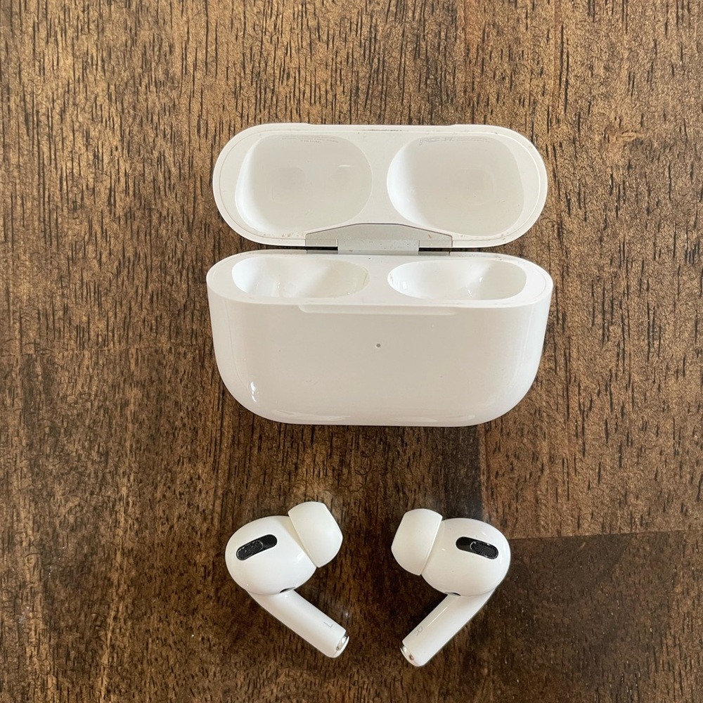 Apple AirPods Pro - White